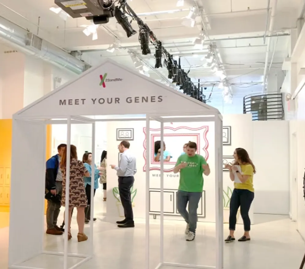 Attendees explore the “Meet Your Genes” exhibition, moving between immersive rooms that transform genetic insights into interactive, physical experiences. The environment encourages discovery, conversation, and self-reflection, while visually engaging installations invite participants to capture and share their experiences, turning personal exploration into a collective, social narrative.